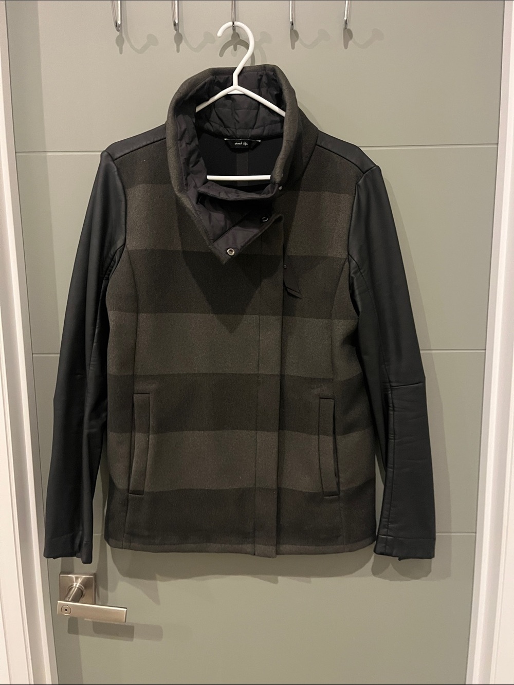Women’s Lululemon Brisk Biker jacket size 10